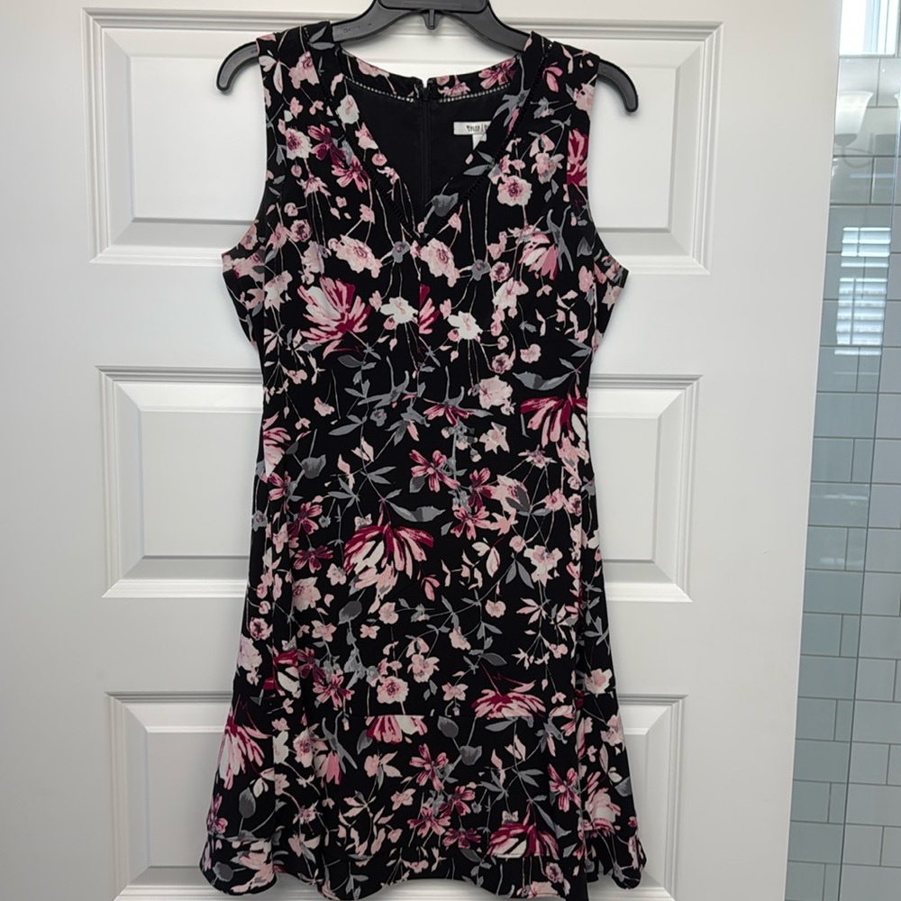 Dress,  sleeveless floral, size 2, White House/black market
